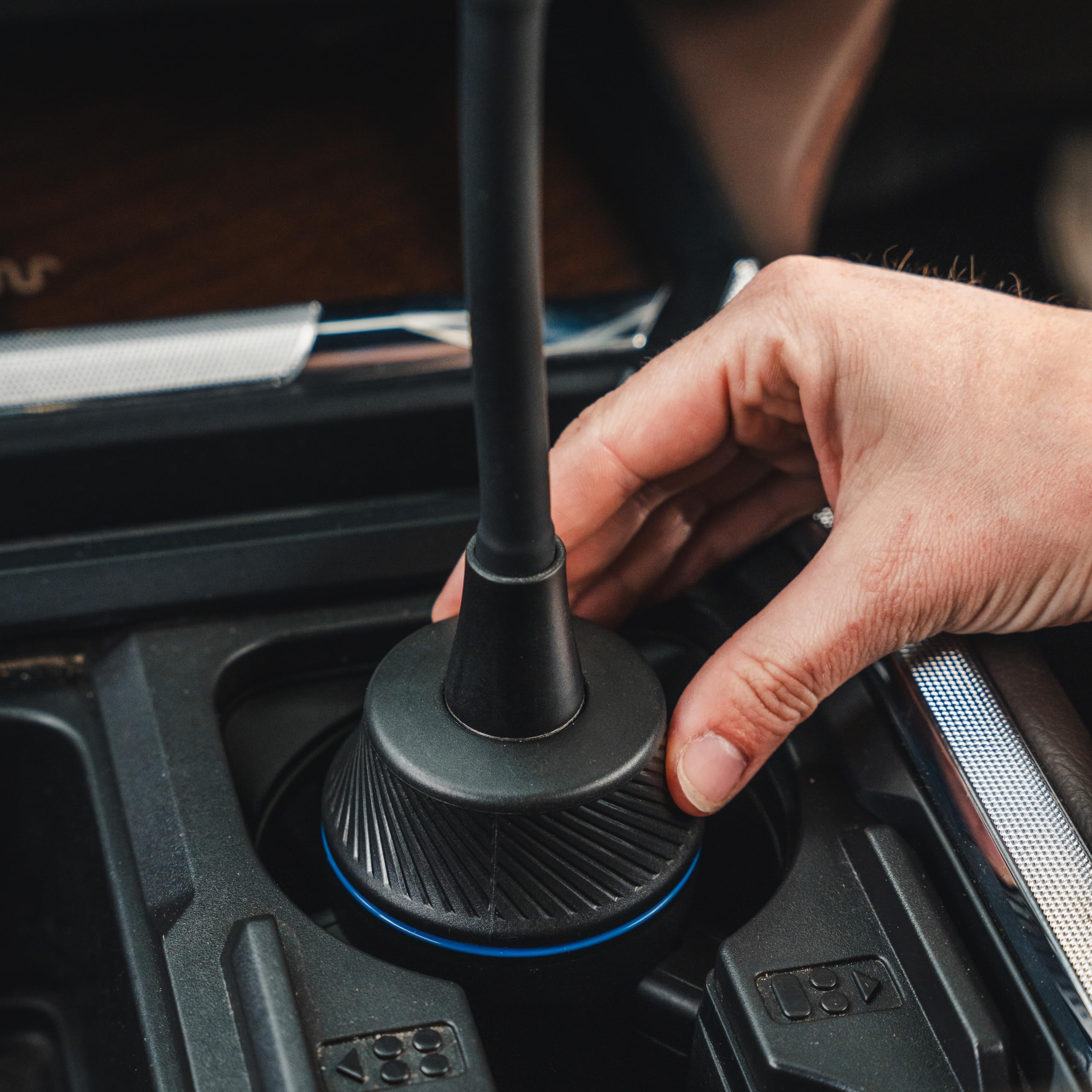 Quad Lock Cup Holder Mount Kit - iPhone 16 Pro Max MAG with MAG Wireless Charging Head (V2) - Image 8